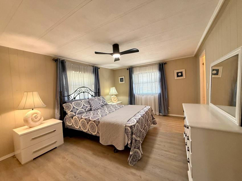 7711 Lakeshore Dr a Ellenton, FL Mobile or Manufactured Home for Sale